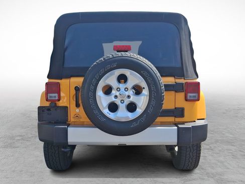 Used 2013 Jeep Wrangler Unlimited Sahara image 5