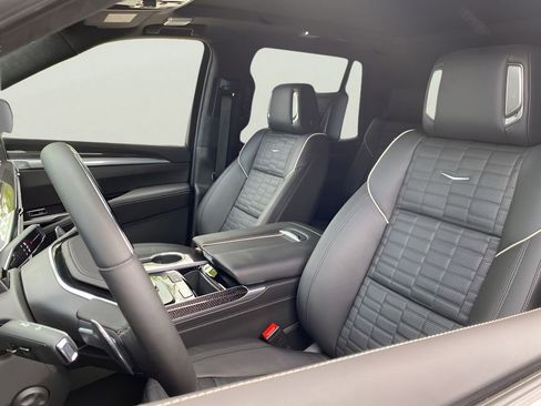 Used 2026 Cadillac Escalade V AWD/4WD image 16