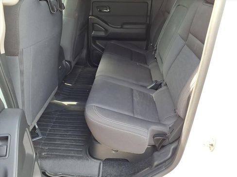 Used 2023 Nissan Frontier SV w/ Tow Package image 14