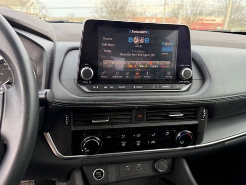 Used 2021 Nissan Rogue S image 18