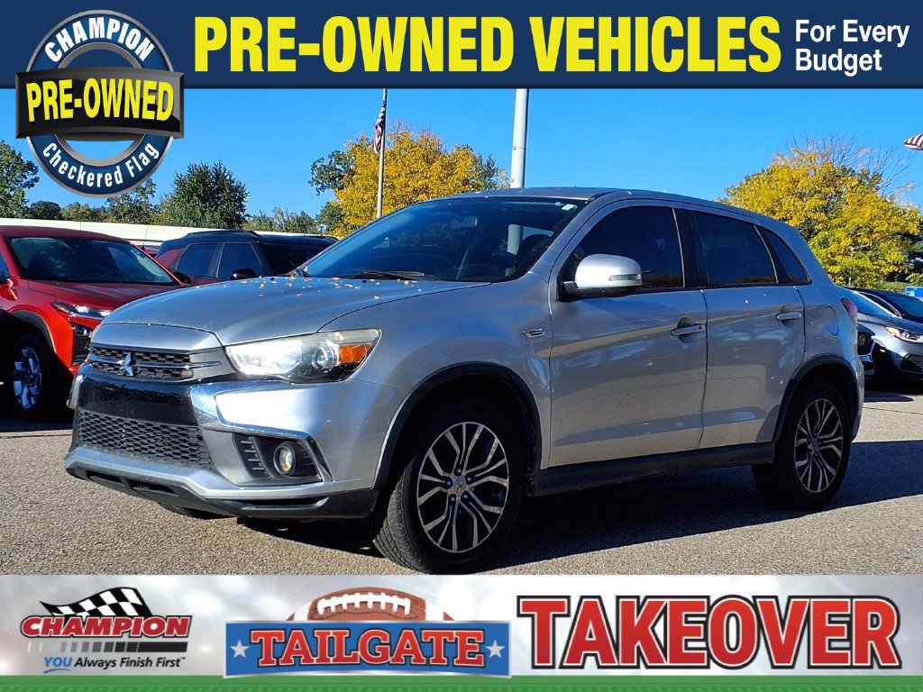 Used 2018 Mitsubishi Outlander Sport ES FWD image 1