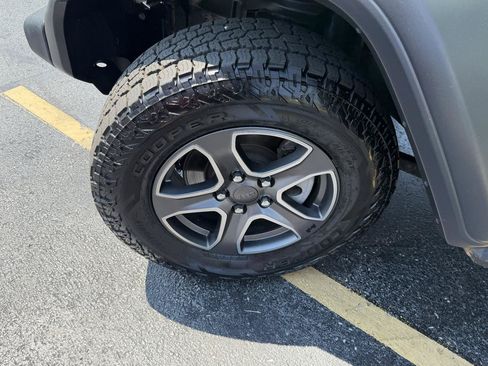 Used 2019 Jeep Wrangler Unlimited Sport S AWD/4WD image 11