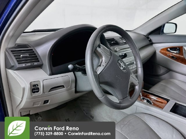 Used 2011 Toyota Camry XLE FWD image 10