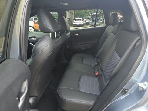 Used 2024 Toyota Corolla Cross AWD Hybrid w/ Convenience Package image 4