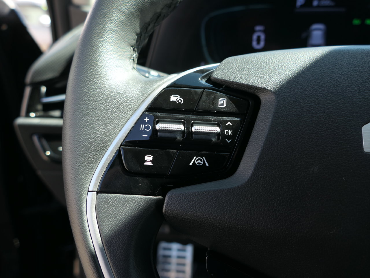 Certified 2023 Kia Niro SX Touring FWD image 15