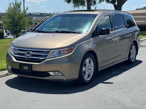 Used 2012 Honda Odyssey Touring image 2