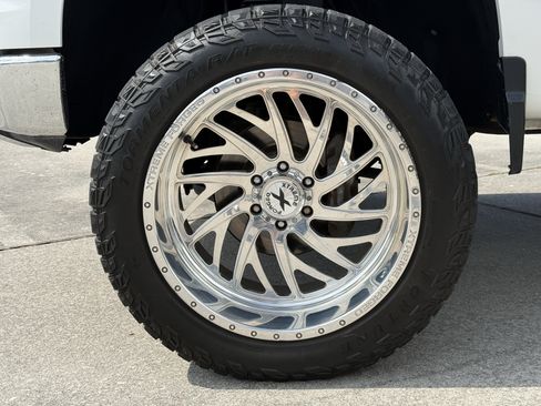 Used 2022 Chevrolet Silverado 1500 LTZ w/ LTZ Premium Texas Edition AWD/4WD image 12