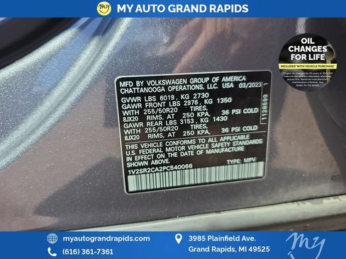 Used 2023 Volkswagen Atlas SEL R-Line AWD/4WD image 35