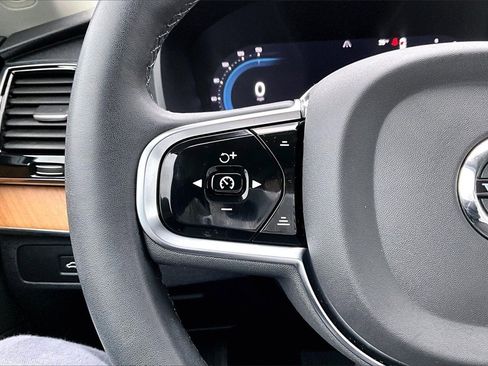 Certified 2024 Volvo XC90 B6 Plus w/ Protection Package Premier image 11