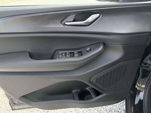 New 2025 Jeep Grand Cherokee Laredo w/ Luxury Tech Group I image 14