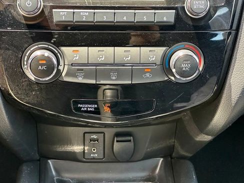 Used 2018 Nissan Rogue Sport S w/ S Appearance Package FWD image 26