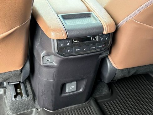 Used 2026 Toyota Grand Highlander AWD Hybrid image 16
