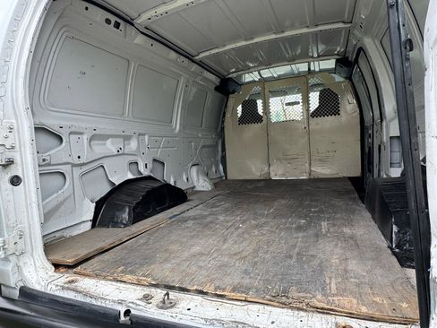 Used 2011 Ford E-250 and Econoline 250 w/ PWR Group RWD image 18