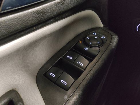 Used 2024 Chevrolet Equinox LS w/ Driver Confidence II Package FWD image 27