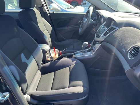 Used 2015 Chevrolet Cruze LT image 3