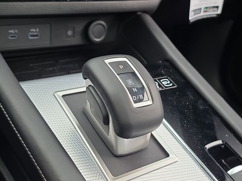 New 2025 Mitsubishi Outlander SEL image 23