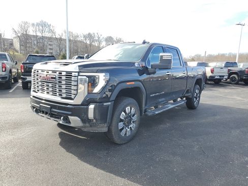 New 2025 GMC Sierra 2500 Denali w/ Denali Reserve Package image 9