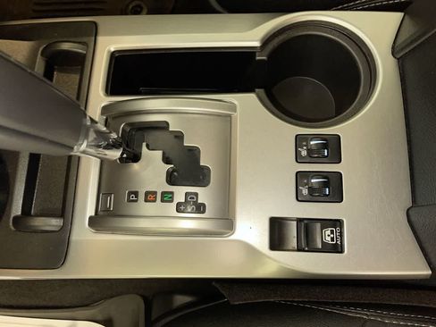 Used 2024 Toyota 4Runner SR5 Premium w/ Moonroof Package AWD/4WD image 31