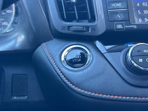 Used 2016 Toyota RAV4 SE image 21