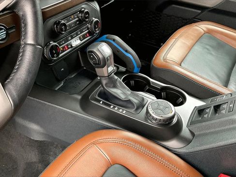 Used 2022 Ford Bronco Outer Banks w/ Sasquatch Package image 17