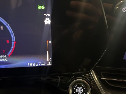 Used 2025 Chevrolet Trax RS w/ Driver Confidence Package image 10