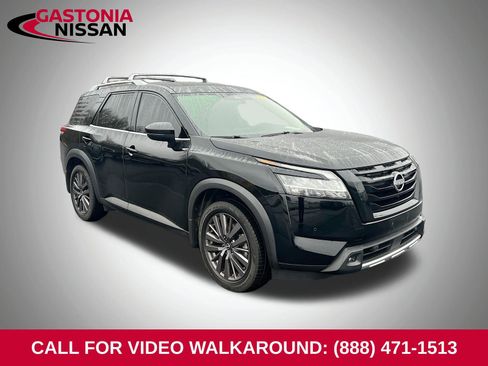 Used 2023 Nissan Pathfinder SL w/ SL Premium Package image 1