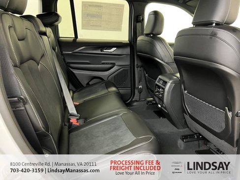 New 2025 Jeep Grand Cherokee Altitude AWD/4WD image 16