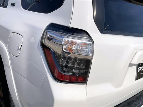 Used 2021 Toyota 4Runner SR5 image 27