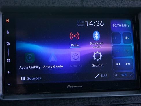 Used 2018 Toyota Tacoma TRD Off-Road w/ Technology Package image 27