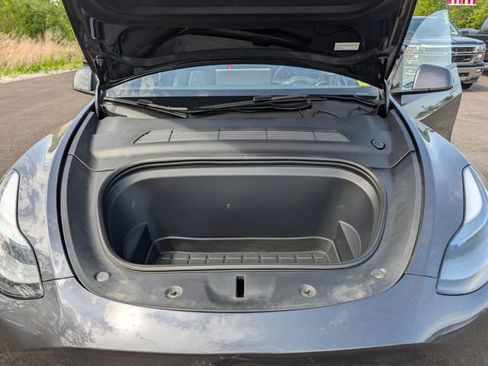 Used 2024 Tesla Model Y Long Range AWD/4WD image 10