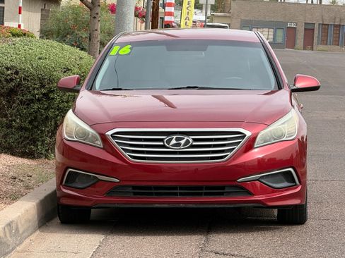 Used 2016 Hyundai Sonata SE FWD image 2