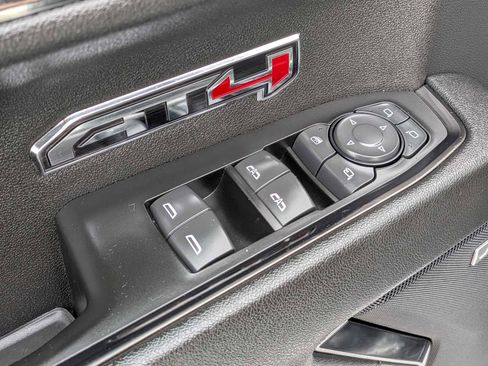 Used 2024 GMC Sierra 1500 AT4 w/ Technology Package image 18