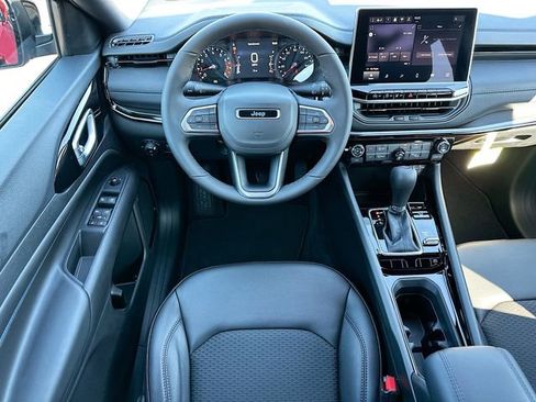 New 2026 Jeep Compass Latitude image 15
