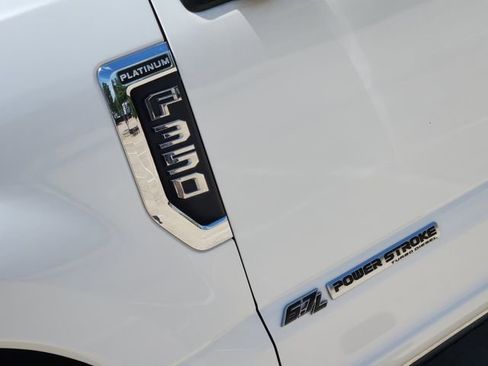 Used 2021 Ford F350 Platinum w/ FX4 Off-Road Package AWD/4WD image 12