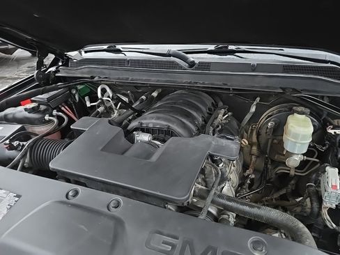 Used 2019 GMC Yukon SLE image 30