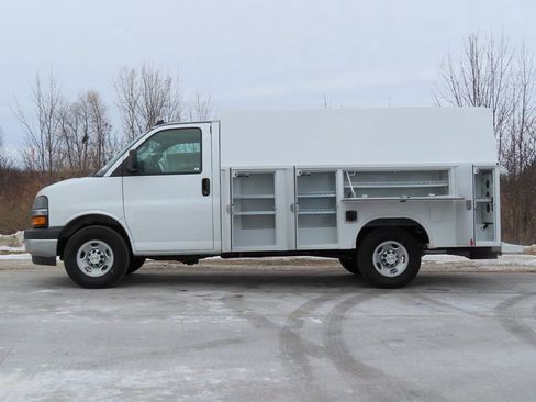 New 2025 Chevrolet Express 3500 w/ Power Convenience Package image 3