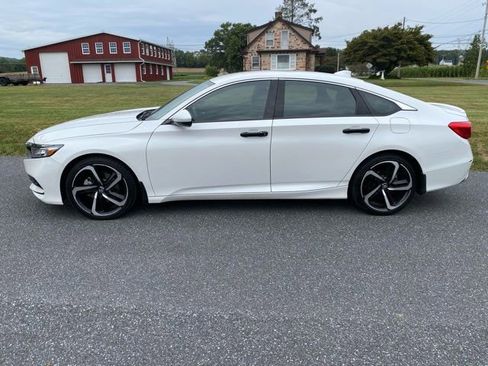 Used 2020 Honda Accord Sport image 2