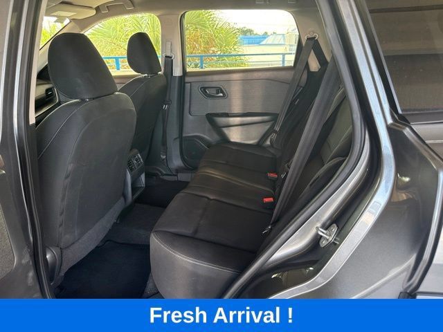Used 2023 Nissan Rogue S FWD image 3