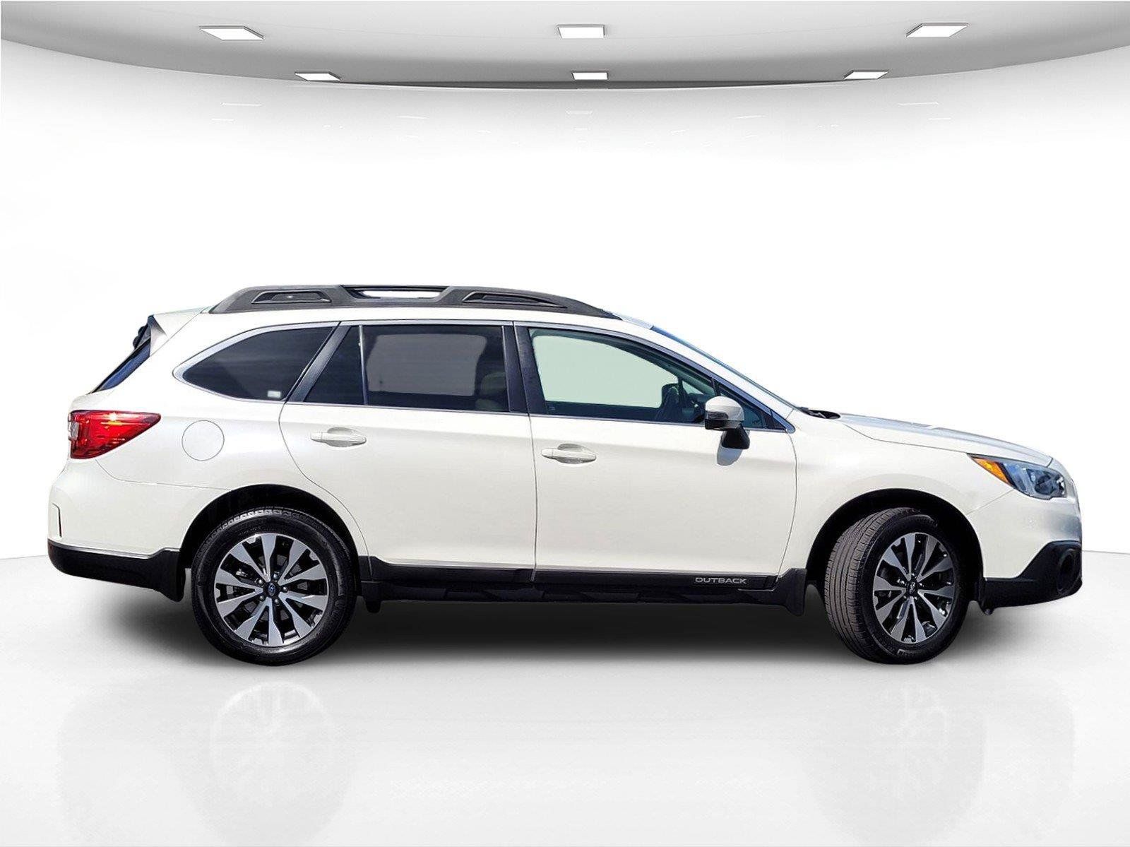 Used 2017 Subaru Outback 2.5i Limited AWD/4WD image 5