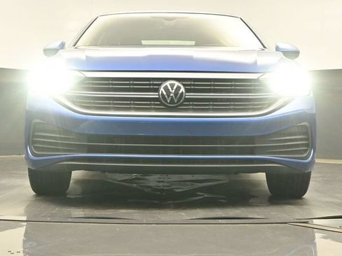 Used 2024 Volkswagen Jetta SE w/ Panoramic Sunroof Package FWD image 19