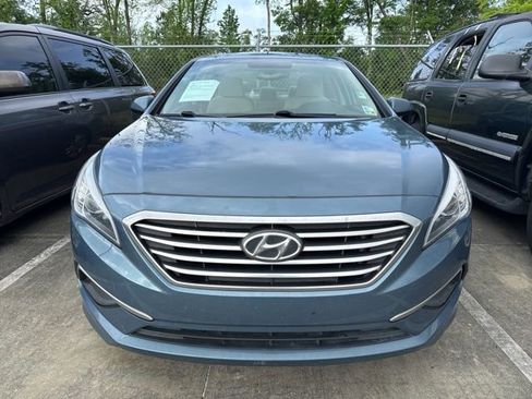Used 2016 Hyundai Sonata SE image 2