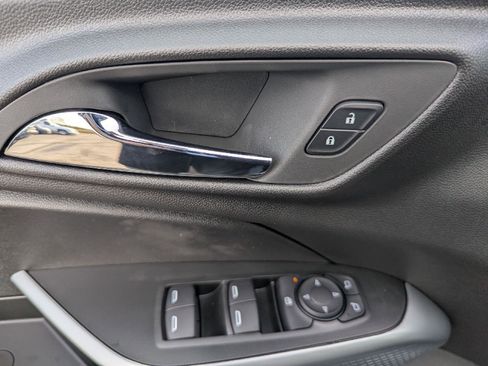 New 2026 Chevrolet Trax RS w/ Driver Confidence Package image 49