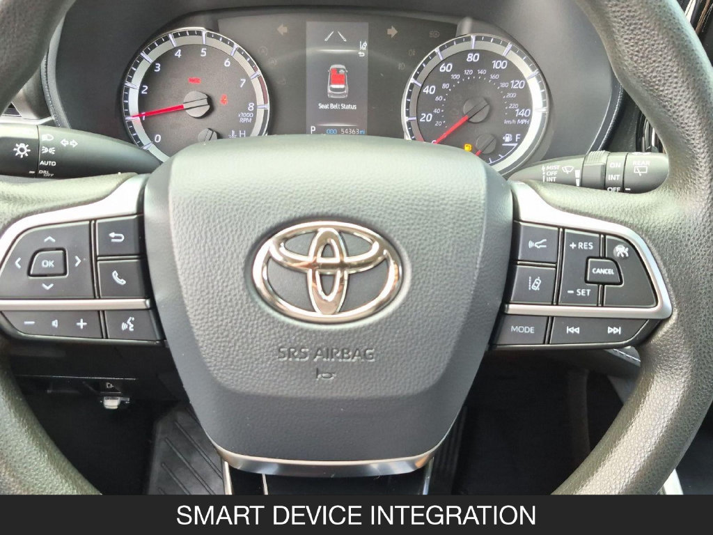 Used 2021 Toyota Highlander L FWD image 12