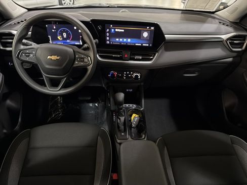 Used 2026 Chevrolet TrailBlazer LS AWD/4WD image 25