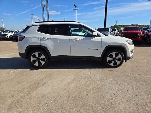 Used 2018 Jeep Compass Latitude image 6