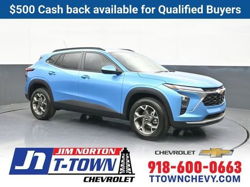 New 2026 Chevrolet Trax LT w/ Driver Confidence Package FWD image 1