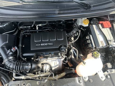 Used 2019 Chevrolet Sonic LT w/ Convenience Package image 22