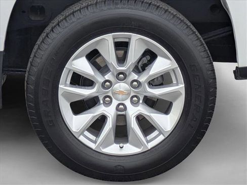 New 2025 Chevrolet Silverado 1500 Custom image 9