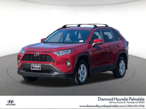 Used 2021 Toyota RAV4 XLE w/ Carpet Mat Package (TMS) FWD image 3