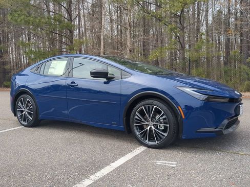 Used 2024 Toyota Prius Limited w/ Limited Premium Package AWD/4WD image 2